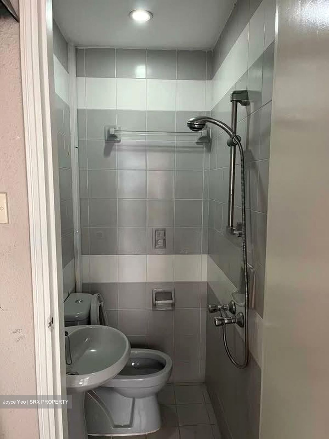 West Bay Condominium (D5), Condominium #537573171